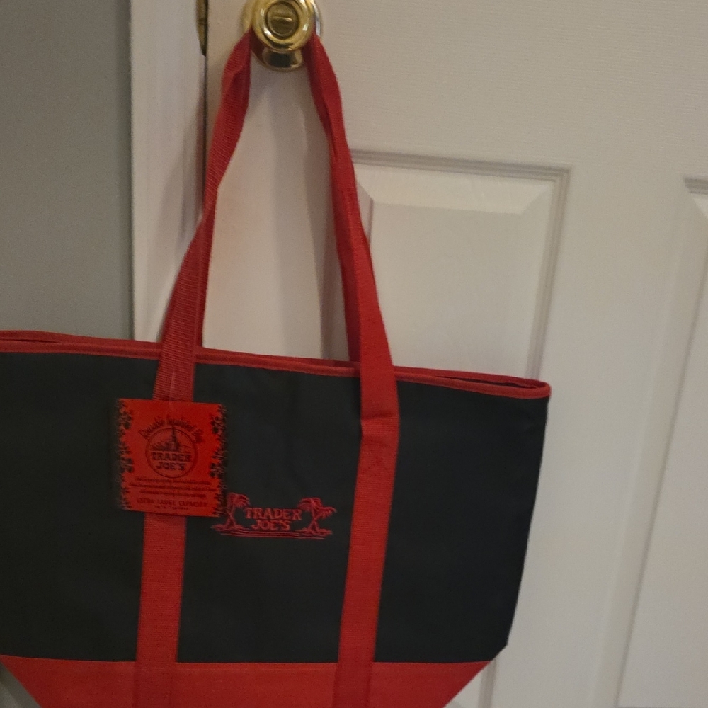 NWT- Trader Joe's Red and Black Insulated Tote Bag - Picture 2 of 6